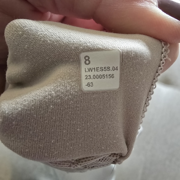 Lululemon Asymmetrical Ribbed Ivory Cropped Top Sz 8 - Picture 5 of 5